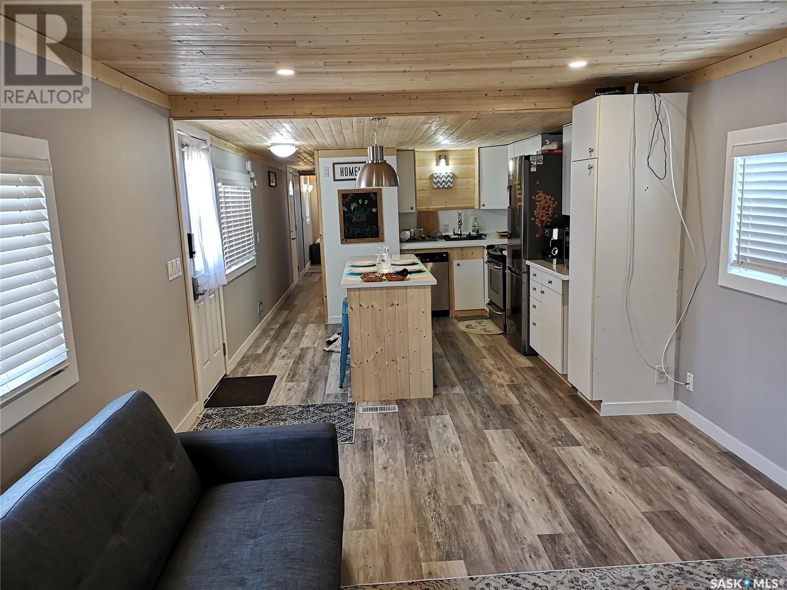 












709 2nd AVENUE W

,
Kindersley,




Saskatchewan
S0L1S0

