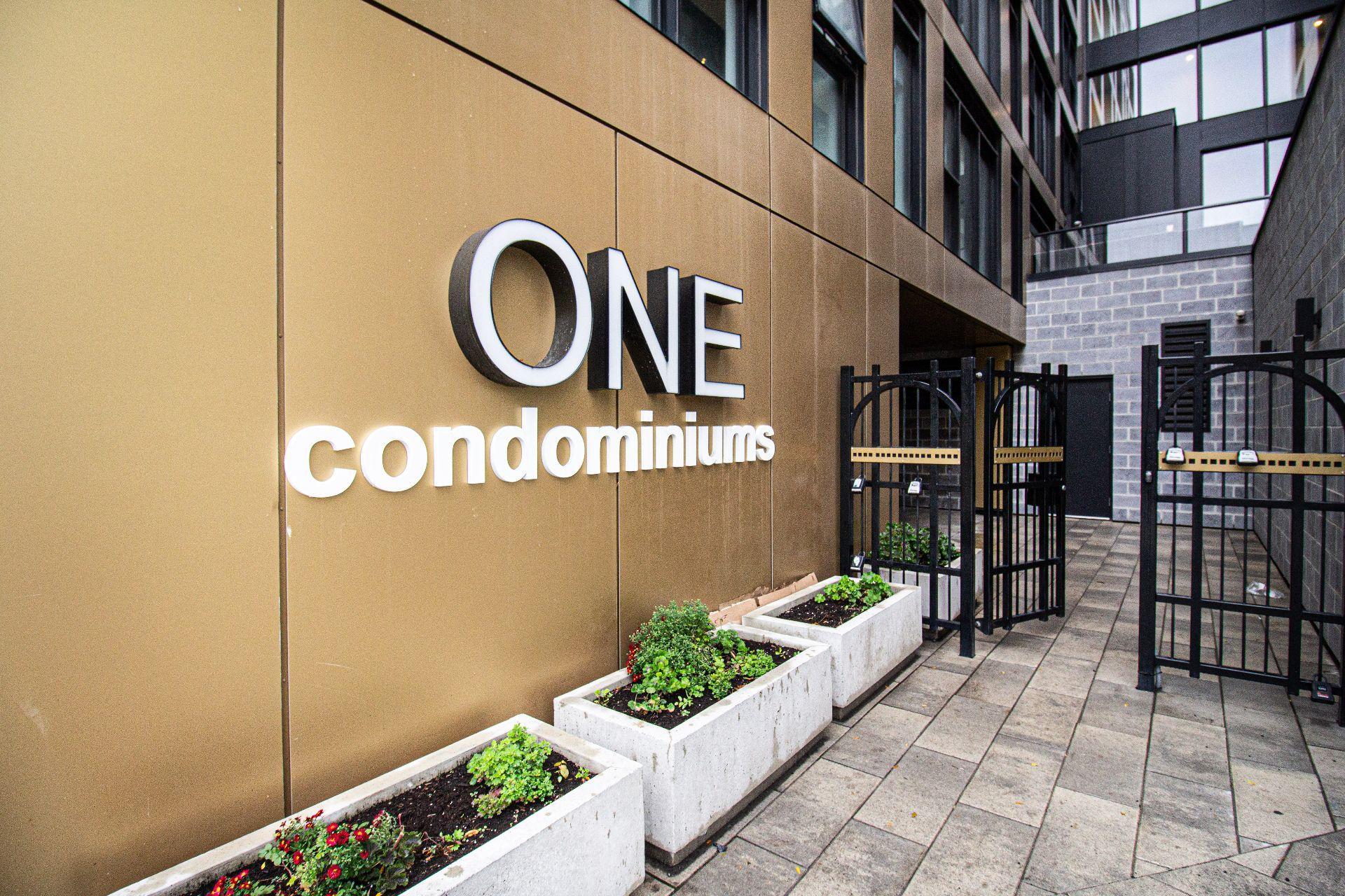 









1


Av. Viger O.

, 309,
Montréal (Ville-Marie),




QC
H2Z1E6

