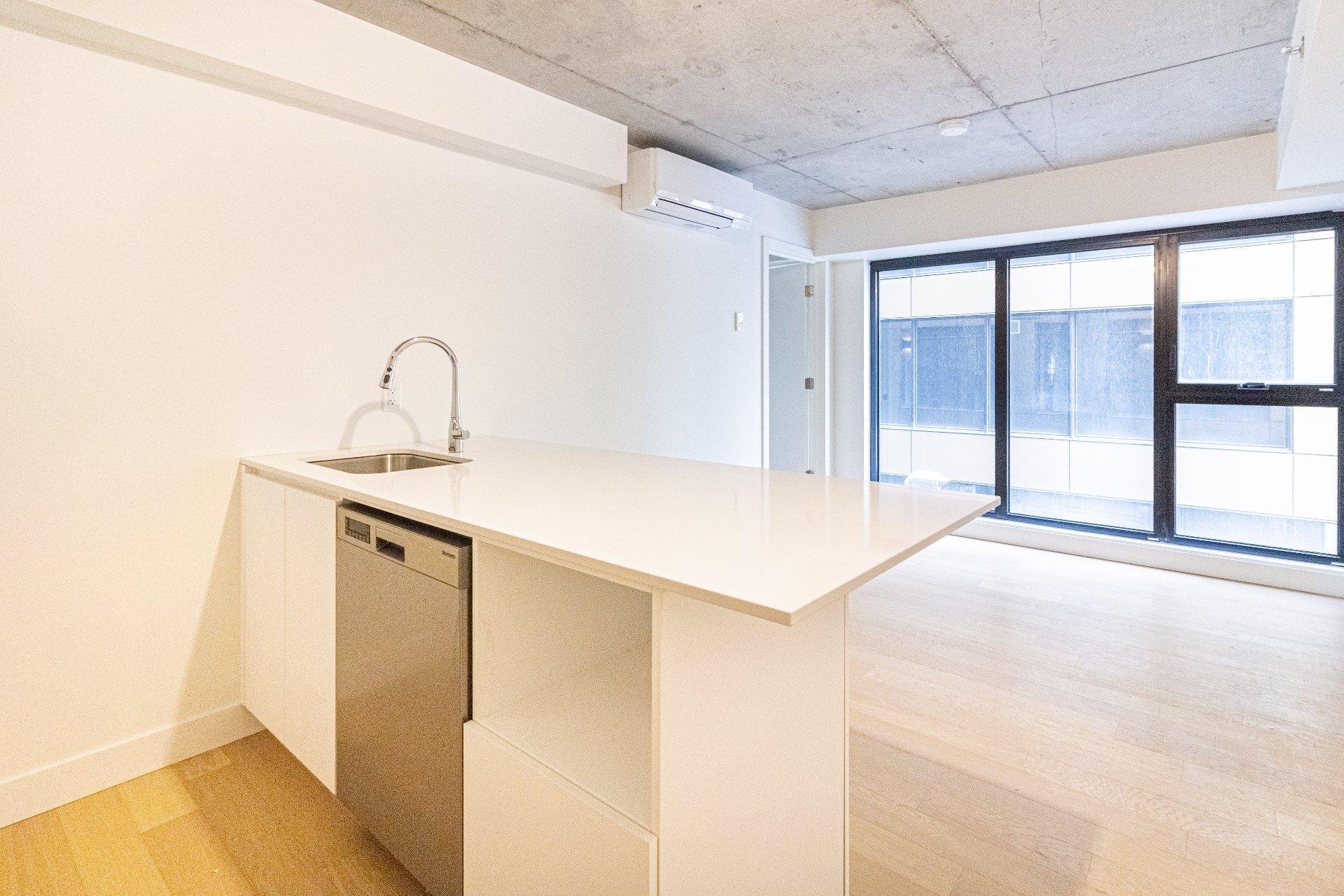 









1


Av. Viger O.

, 309,
Montréal (Ville-Marie),




QC
H2Z1E6

