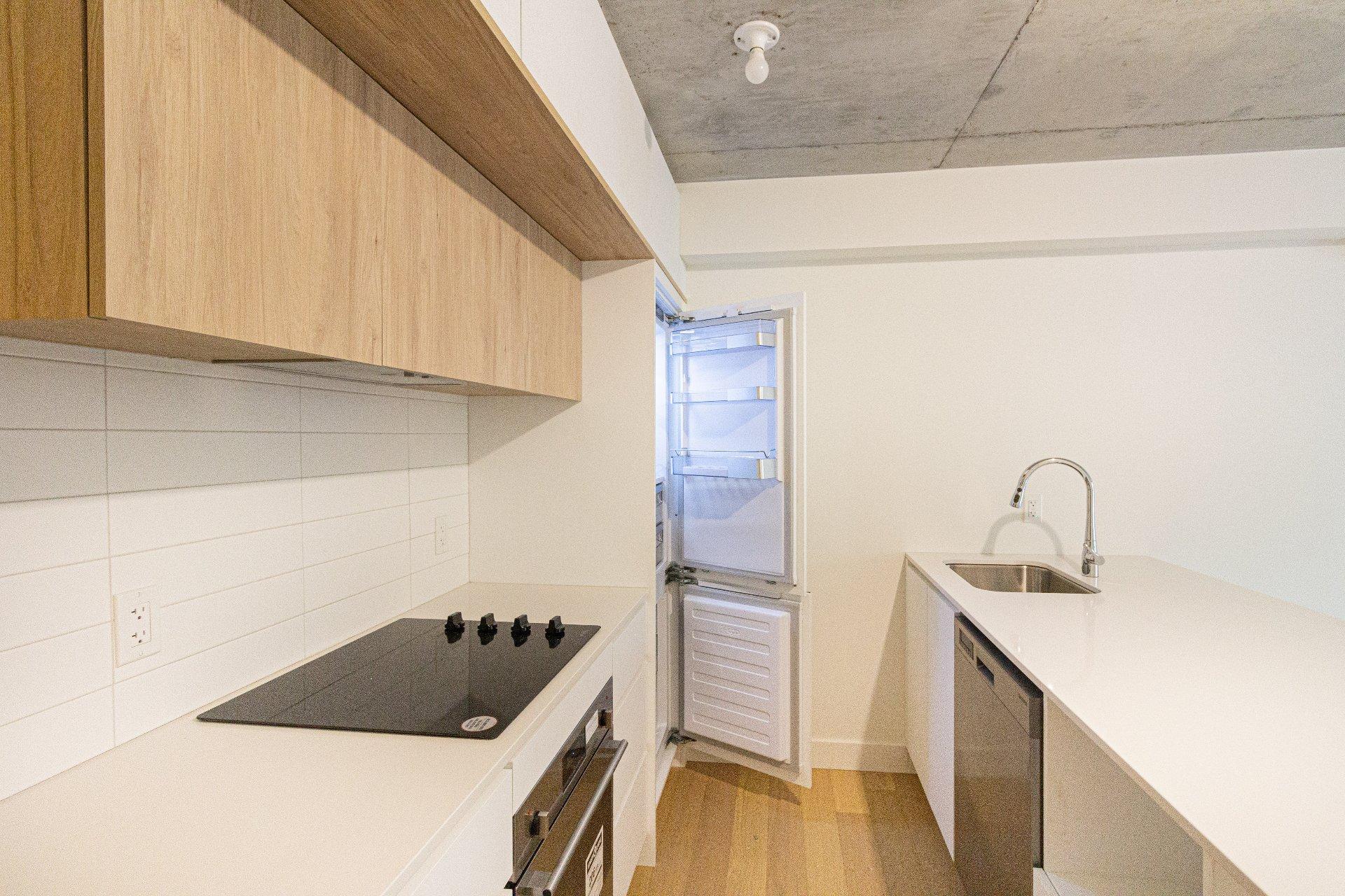 









1


Av. Viger O.

, 309,
Montréal (Ville-Marie),




QC
H2Z1E6

