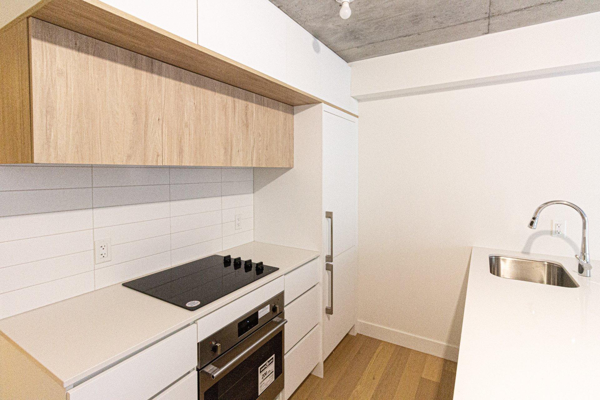 









1


Av. Viger O.

, 309,
Montréal (Ville-Marie),




QC
H2Z1E6

