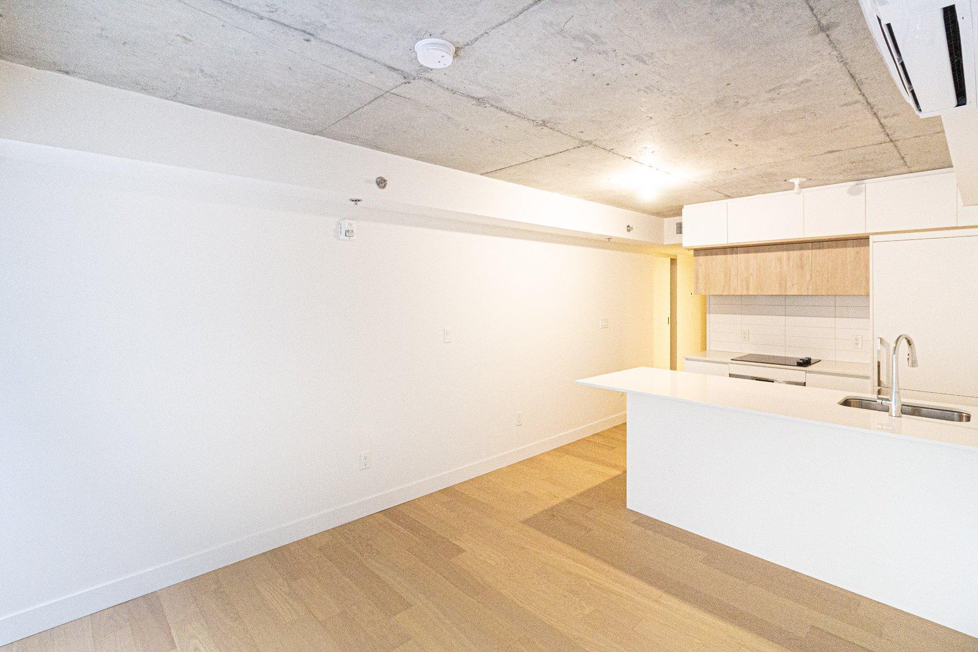 









1


Av. Viger O.

, 309,
Montréal (Ville-Marie),




QC
H2Z1E6

