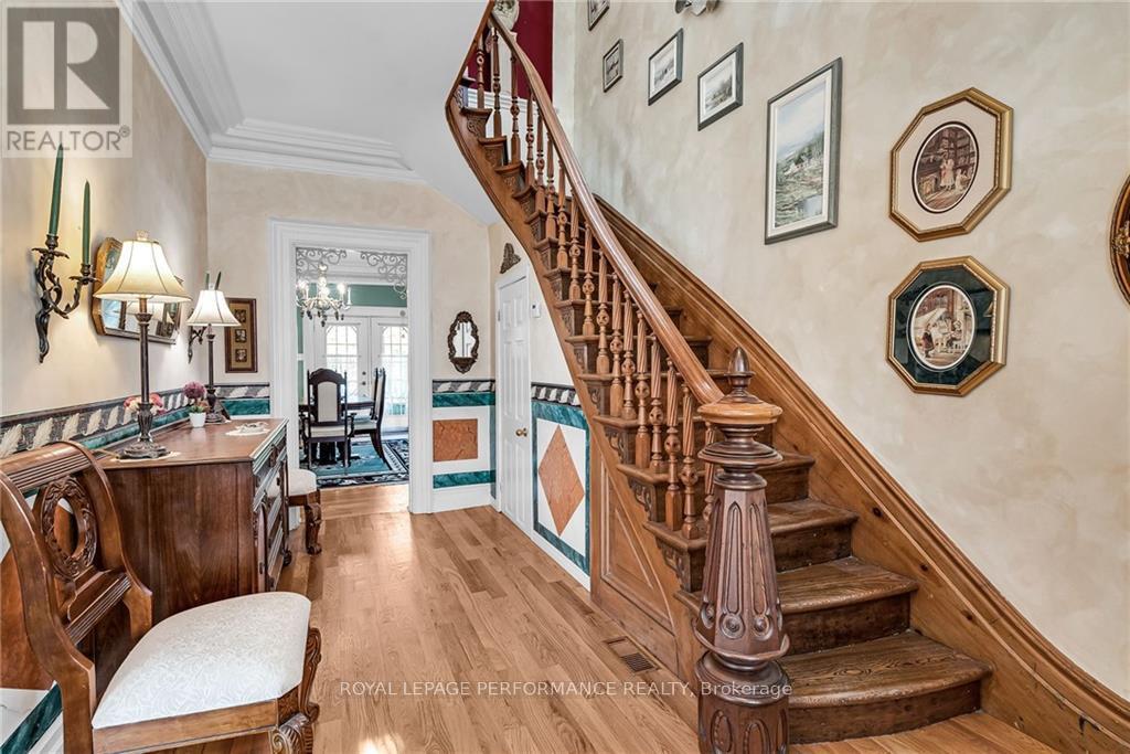 












11 OAK STREET

,
South Glengarry,




Ontario
K0C1N0


