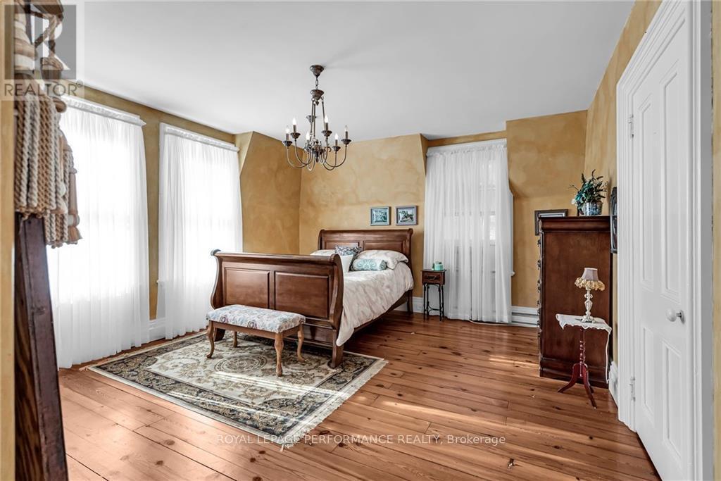 












11 OAK STREET

,
South Glengarry,




Ontario
K0C1N0

