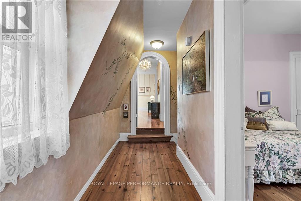 












11 OAK STREET

,
South Glengarry,




Ontario
K0C1N0

