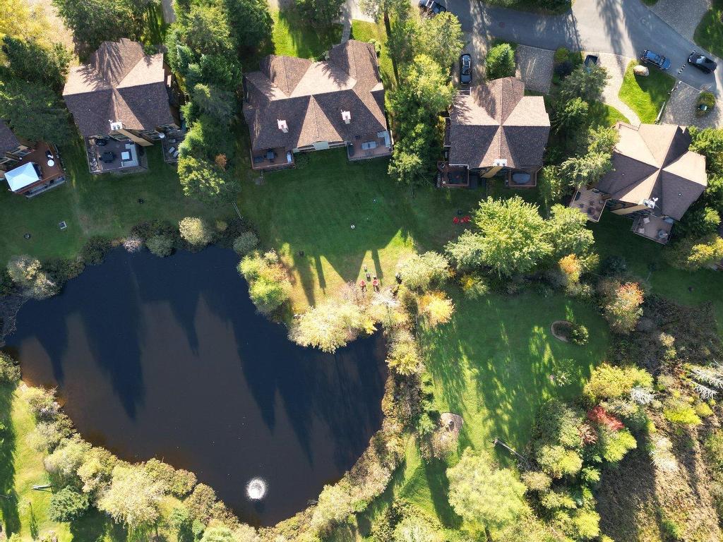 









378


Allée du Sanctuaire

,
Mont-Tremblant,




QC
J8E3L3


