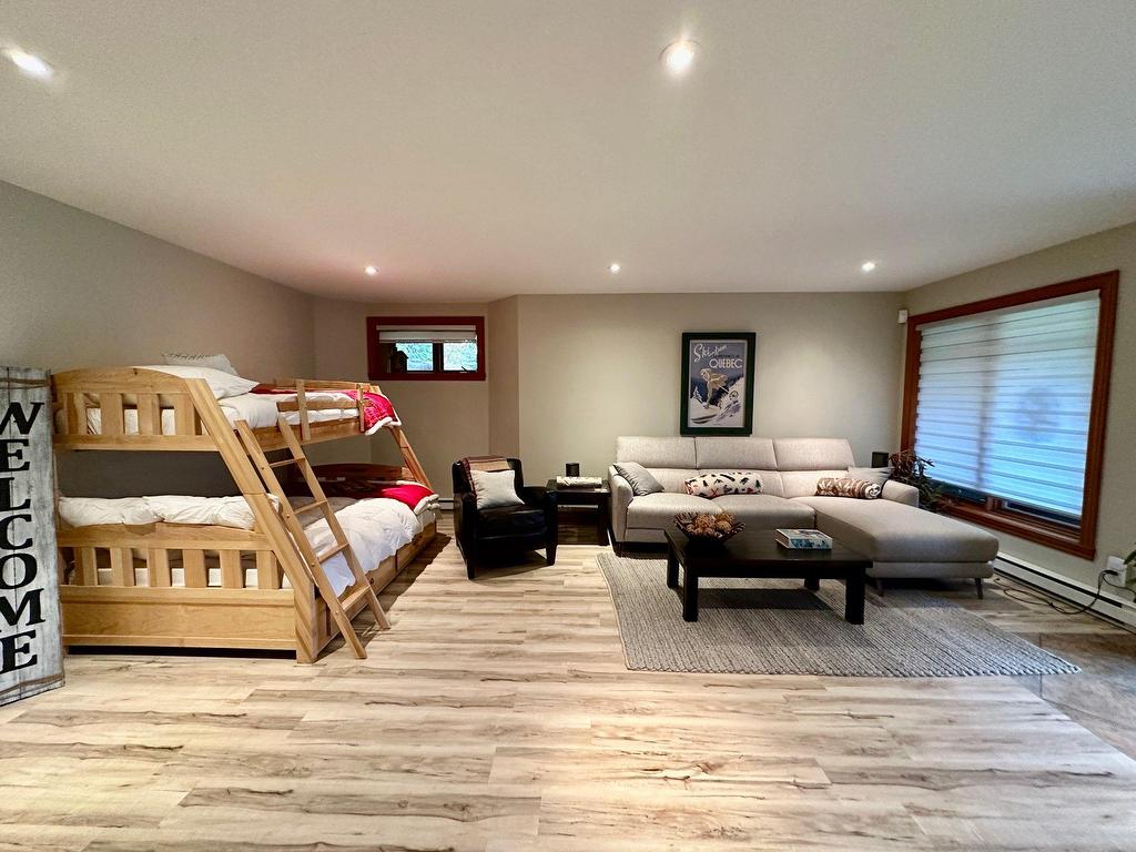 









378


Allée du Sanctuaire

,
Mont-Tremblant,




QC
J8E3L3

