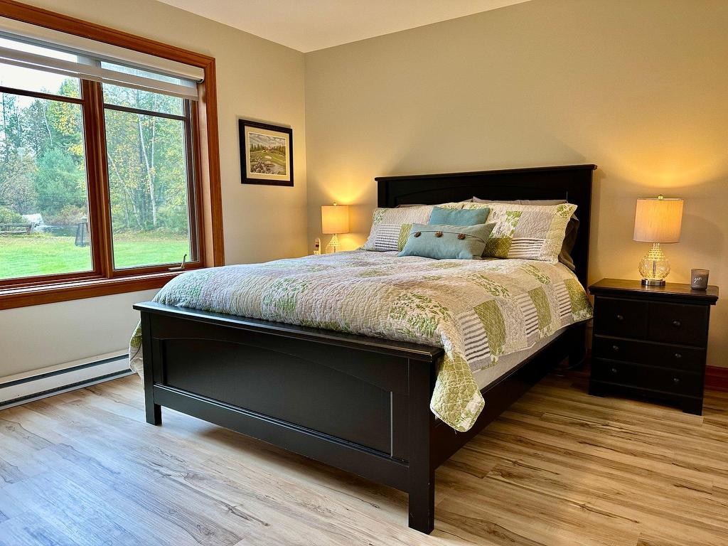 









378


Allée du Sanctuaire

,
Mont-Tremblant,




QC
J8E3L3

