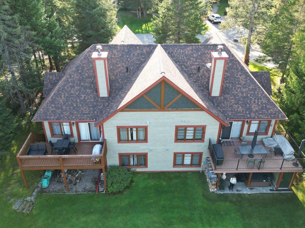 









378


Allée du Sanctuaire

,
Mont-Tremblant,




QC
J8E3L3

