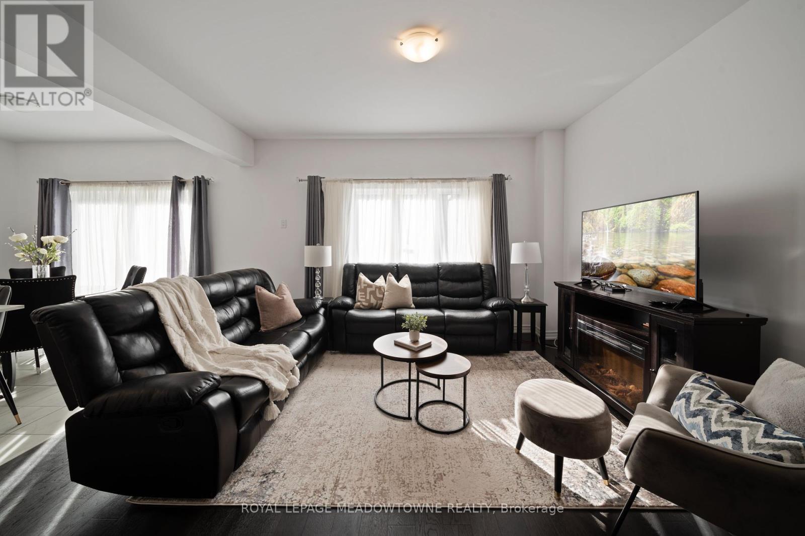 












60 HARVEST CRESCENT

,
Barrie,




Ontario
L9J0T3

