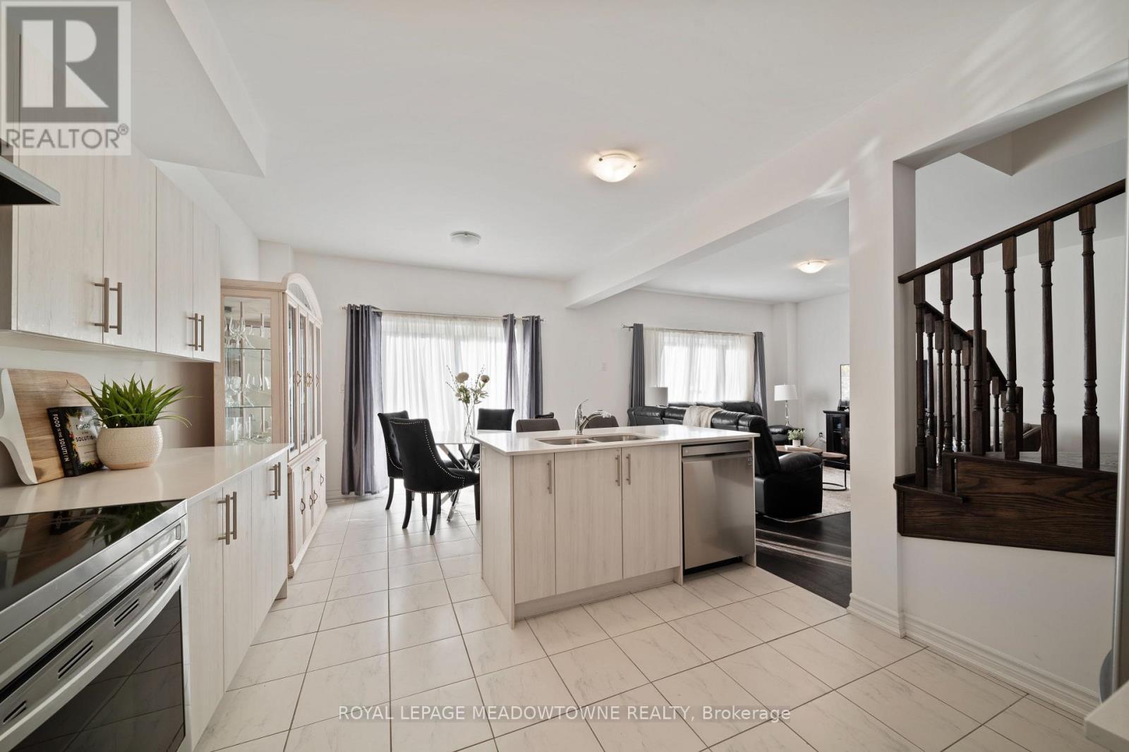 












60 HARVEST CRESCENT

,
Barrie,




Ontario
L9J0T3

