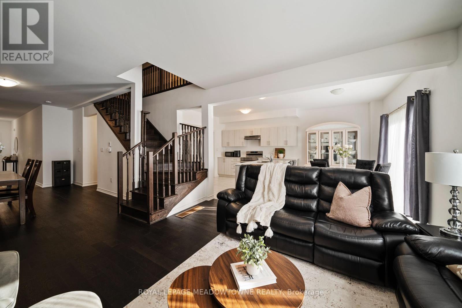 












60 HARVEST CRESCENT

,
Barrie,




Ontario
L9J0T3

