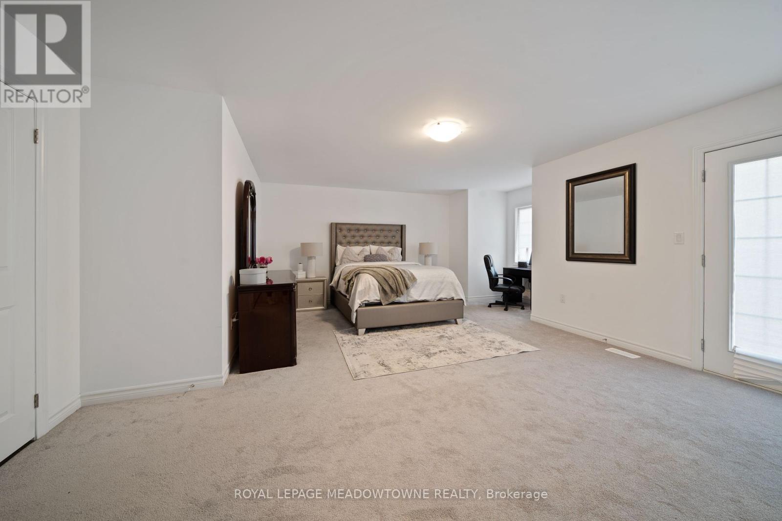 












60 HARVEST CRESCENT

,
Barrie,




Ontario
L9J0T3

