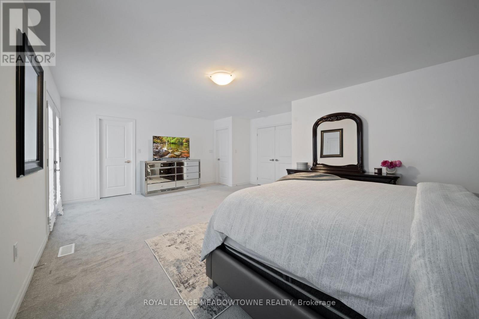 












60 HARVEST CRESCENT

,
Barrie,




Ontario
L9J0T3

