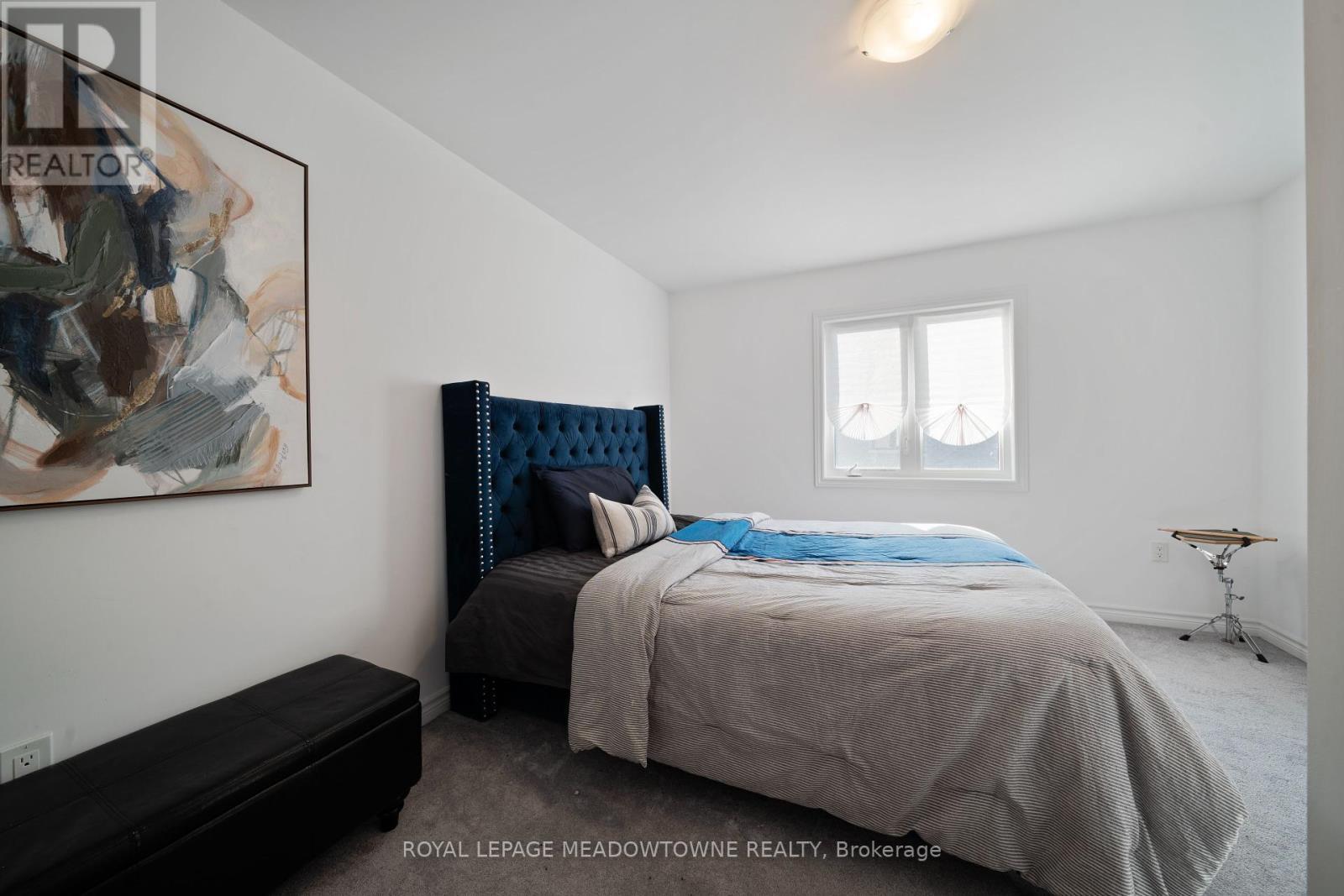 












60 HARVEST CRESCENT

,
Barrie,




Ontario
L9J0T3

