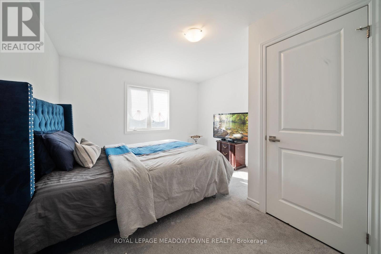 












60 HARVEST CRESCENT

,
Barrie,




Ontario
L9J0T3

