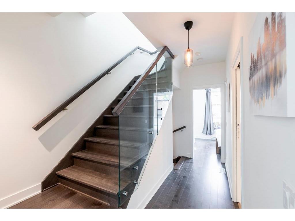 









1190


Rue Montcalm

,
Montréal (Ville-Marie),




QC
H2L0G8

