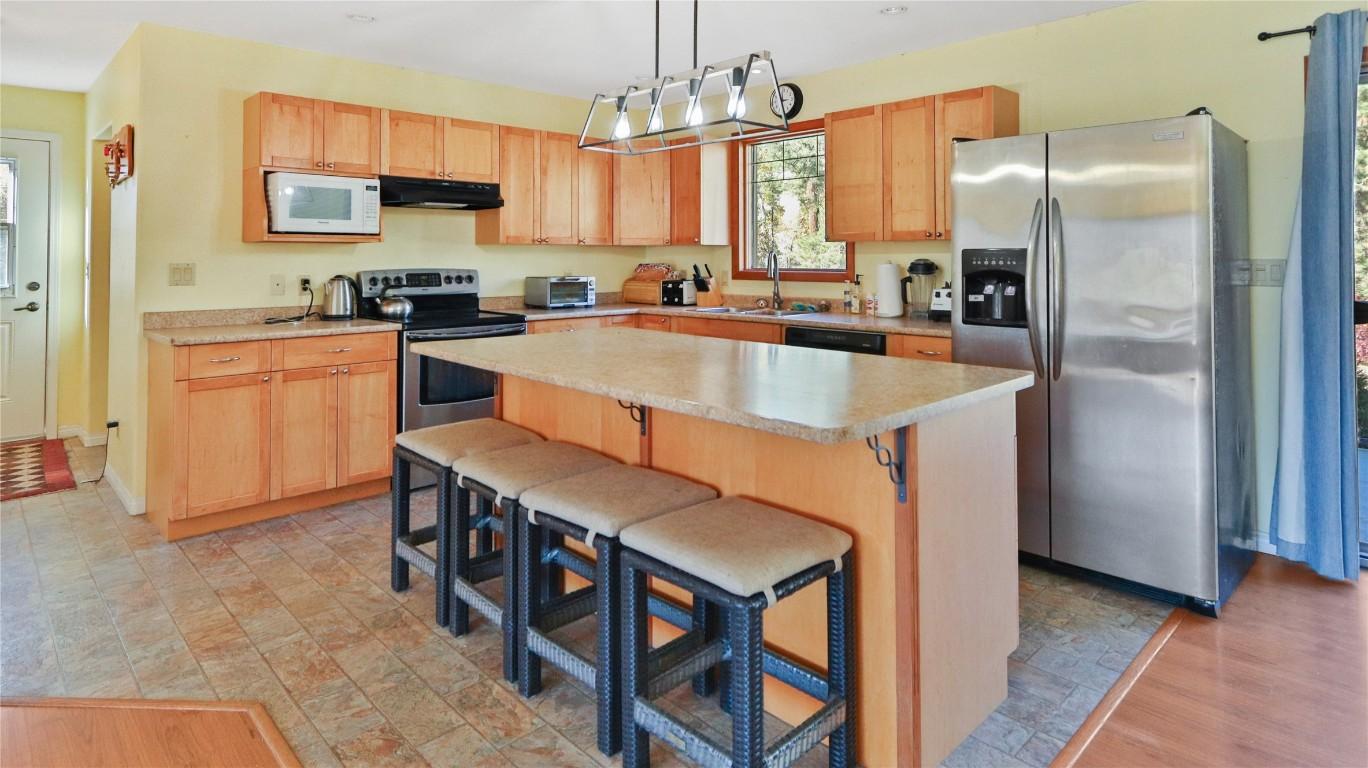 









3225


HWY 3

,
Rock Creek,




BC
V0H 1Y0

