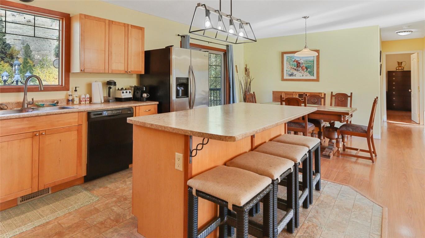 









3225


HWY 3

,
Rock Creek,




BC
V0H 1Y0

