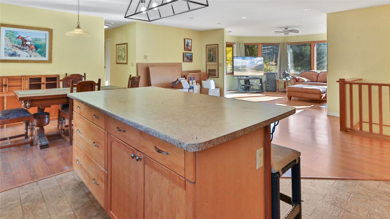 









3225


HWY 3

,
Rock Creek,




BC
V0H 1Y0

