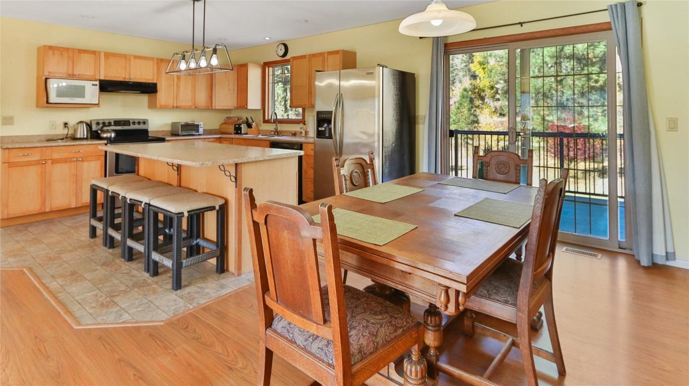









3225


HWY 3

,
Rock Creek,




BC
V0H 1Y0

