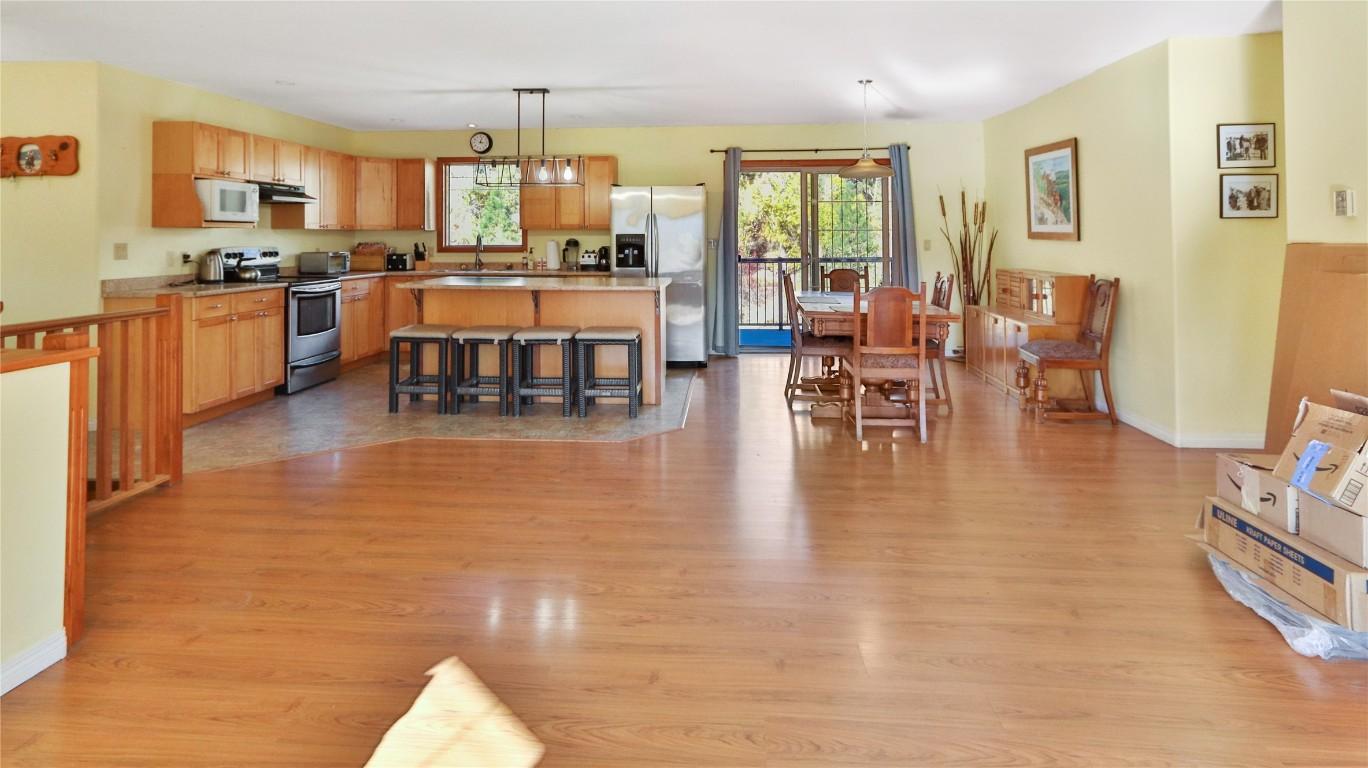









3225


HWY 3

,
Rock Creek,




BC
V0H 1Y0

