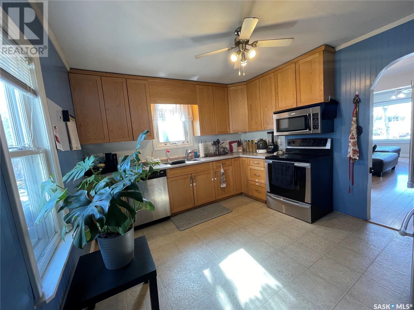 












319 4th AVENUE W

,
Kindersley,




Saskatchewan
S0L1S0

