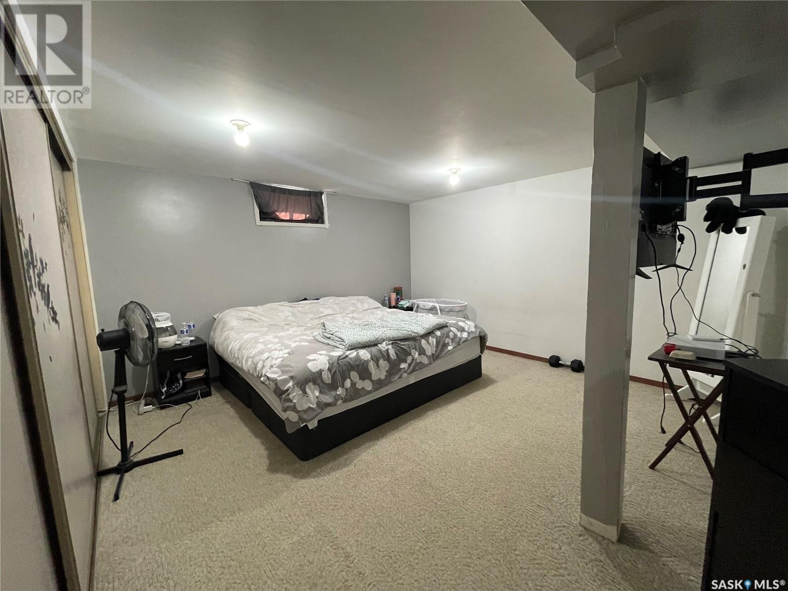 












319 4th AVENUE W

,
Kindersley,




Saskatchewan
S0L1S0

