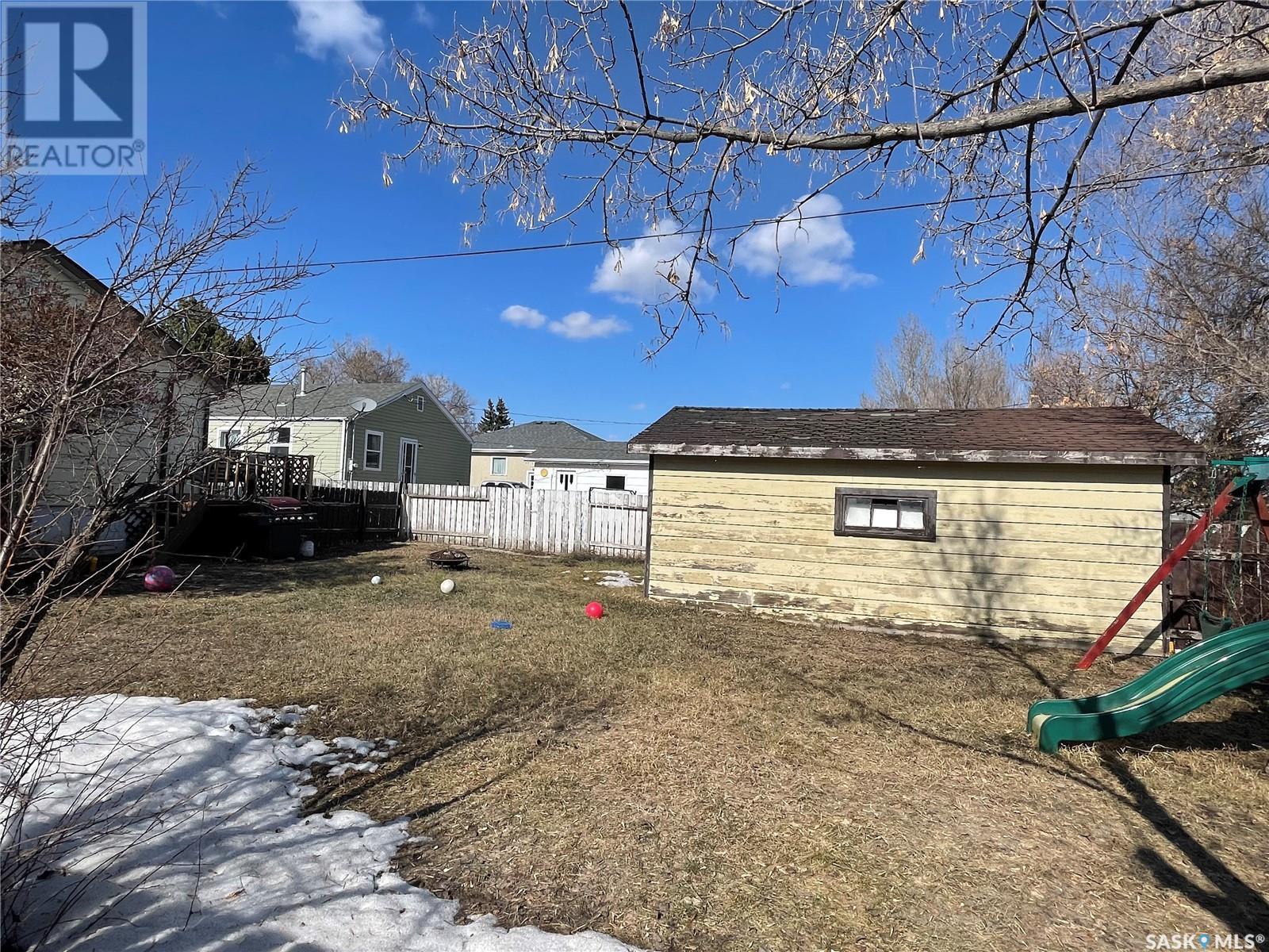 












319 4th AVENUE W

,
Kindersley,




Saskatchewan
S0L1S0

