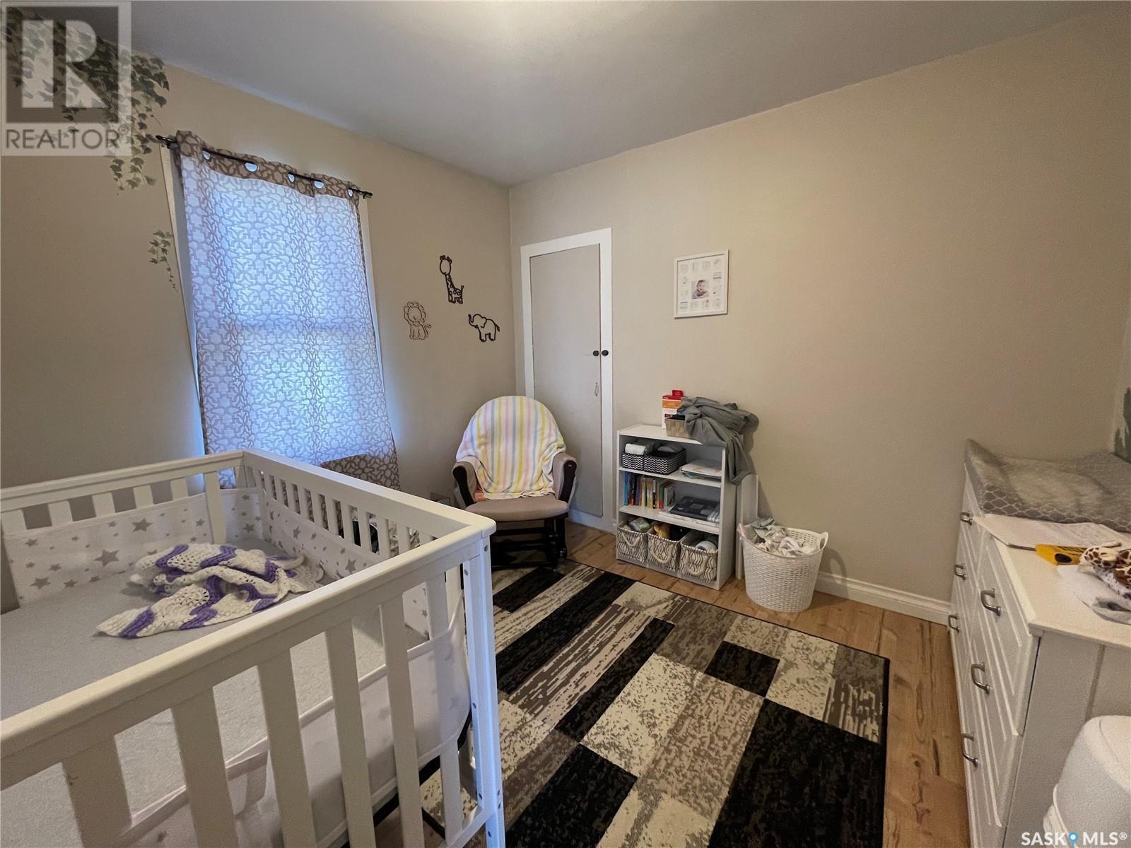 












319 4th AVENUE W

,
Kindersley,




Saskatchewan
S0L1S0

