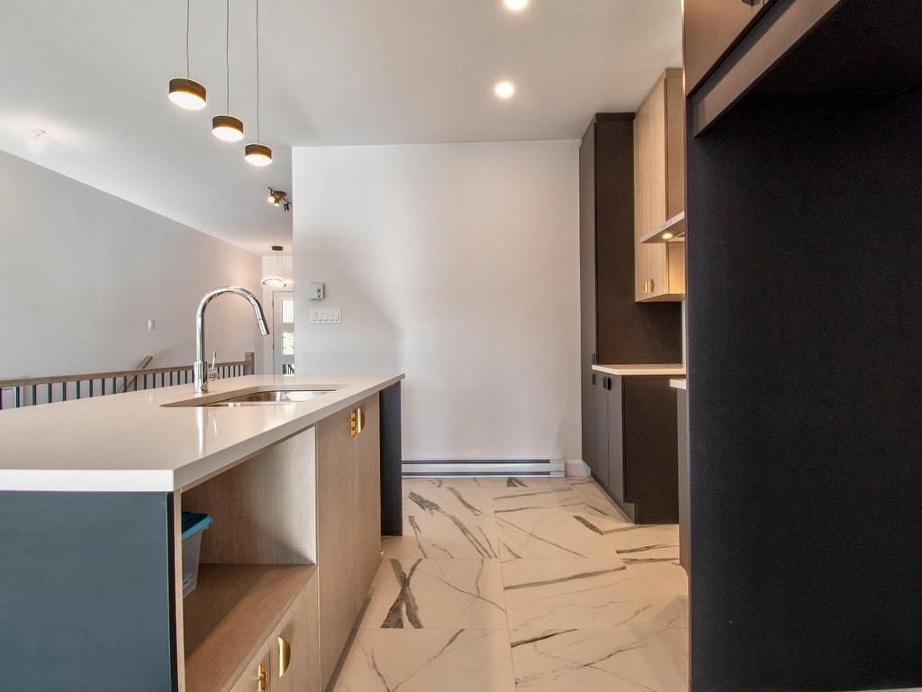 









6040


Rue de La Rochelle

,
Sorel-Tracy,




QC
J3R0N9

