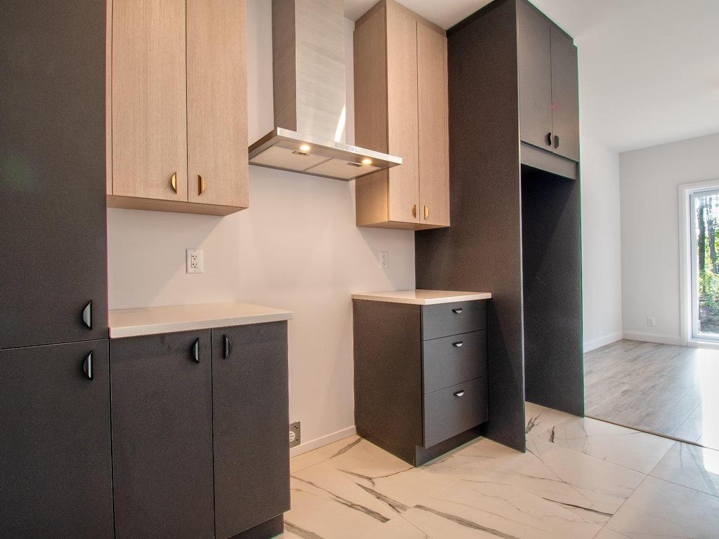 









6040


Rue de La Rochelle

,
Sorel-Tracy,




QC
J3R0N9

