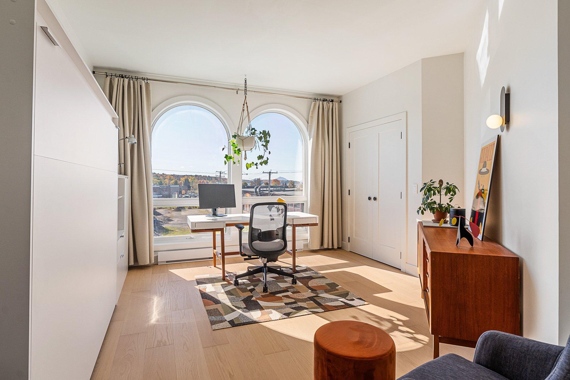 









300


Rue du Moulin

, 6,
Magog,




QC
J1X7H8

