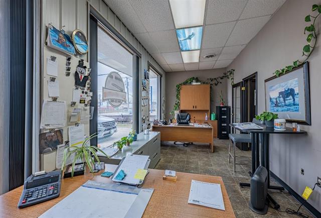 









80


Archibald

ST,
Winnipeg,




MB
R2J 0V8

