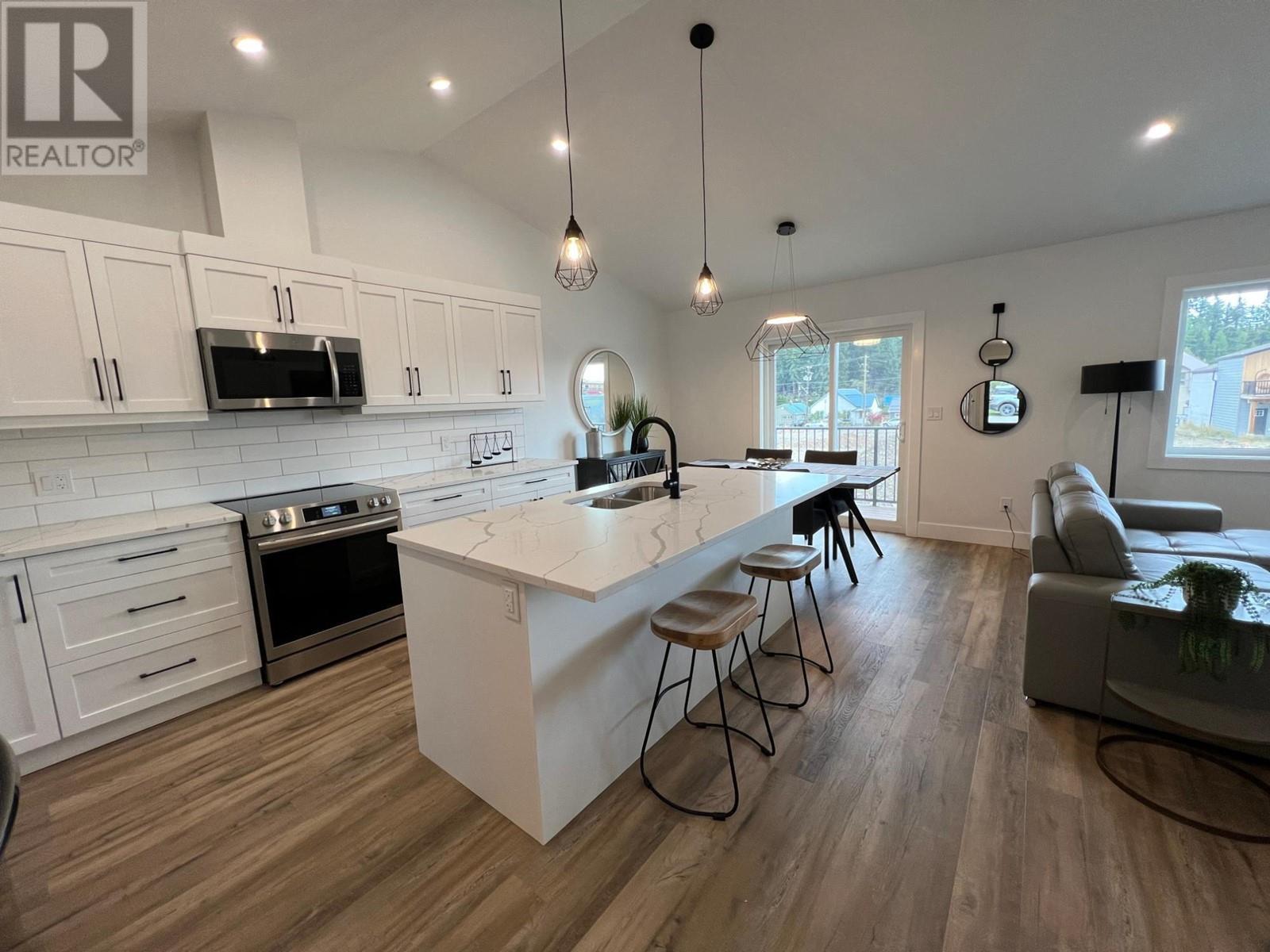 












30 KIMBERLEY Avenue

,
Kimberley,




British Columbia
V1A2J3

