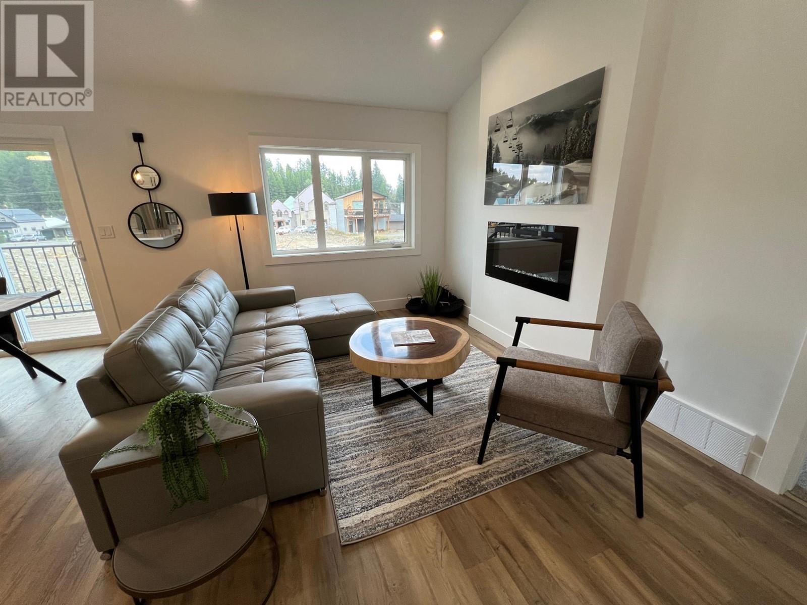 












30 KIMBERLEY Avenue

,
Kimberley,




British Columbia
V1A2J3

