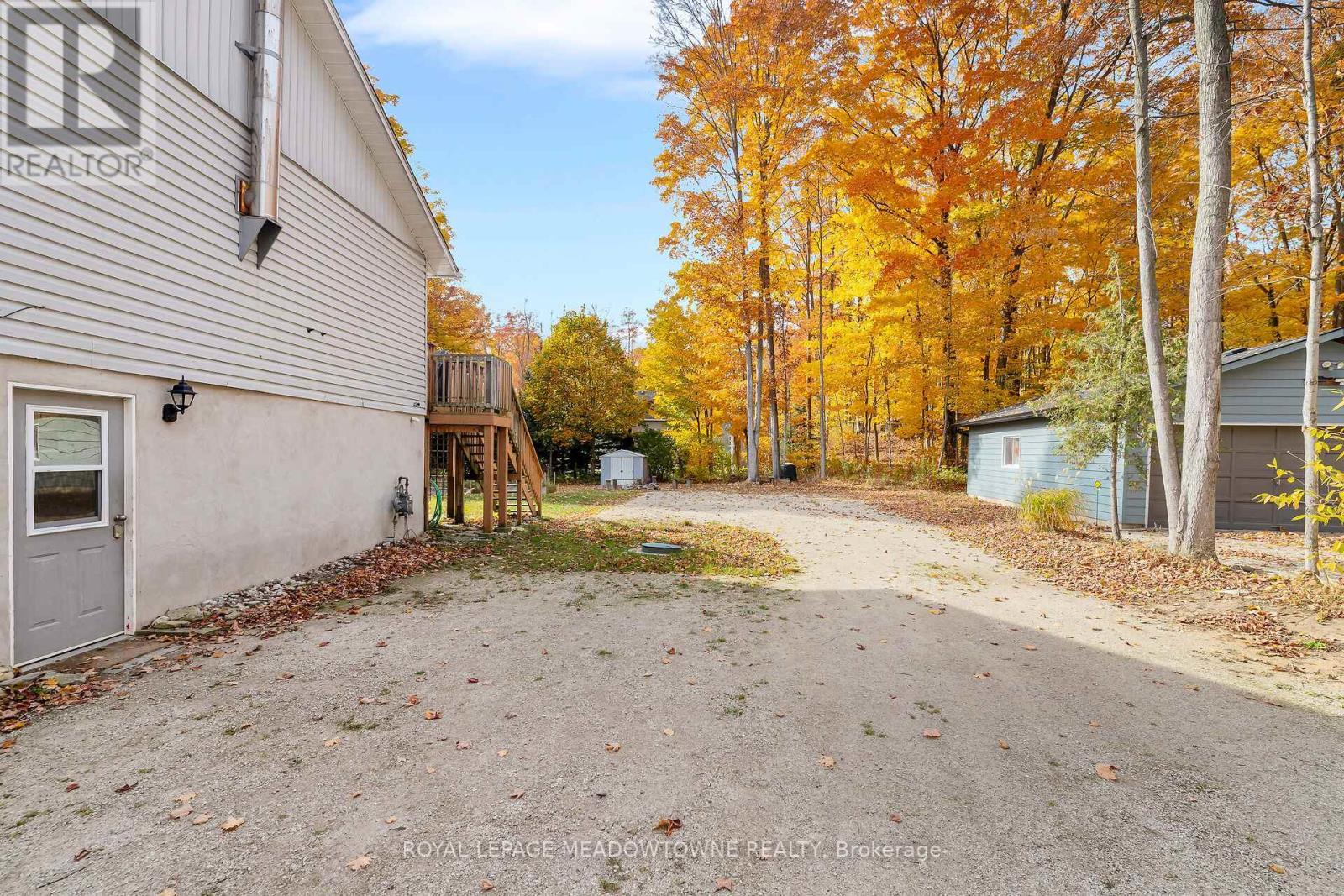 












6 DAVIES DRIVE

,
South Bruce Peninsula,




Ontario
N0H2G0

