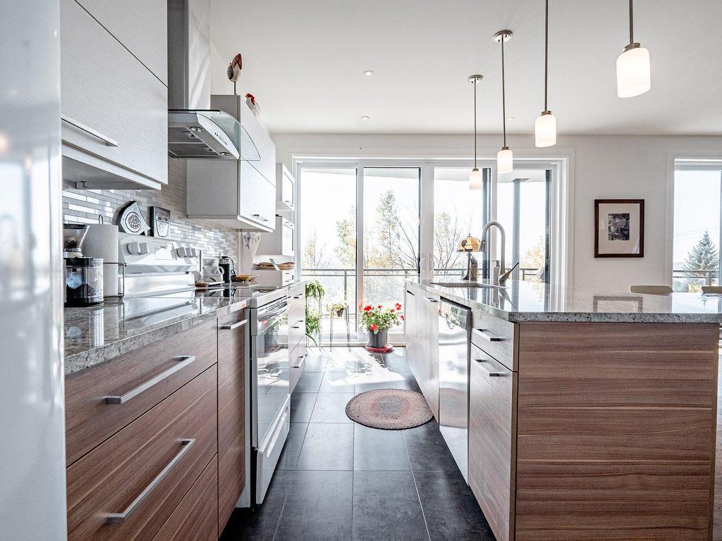 









120


Rue de Candiac

, 1103,
Sherbrooke (Les Nations),




QC
J1L1G8

