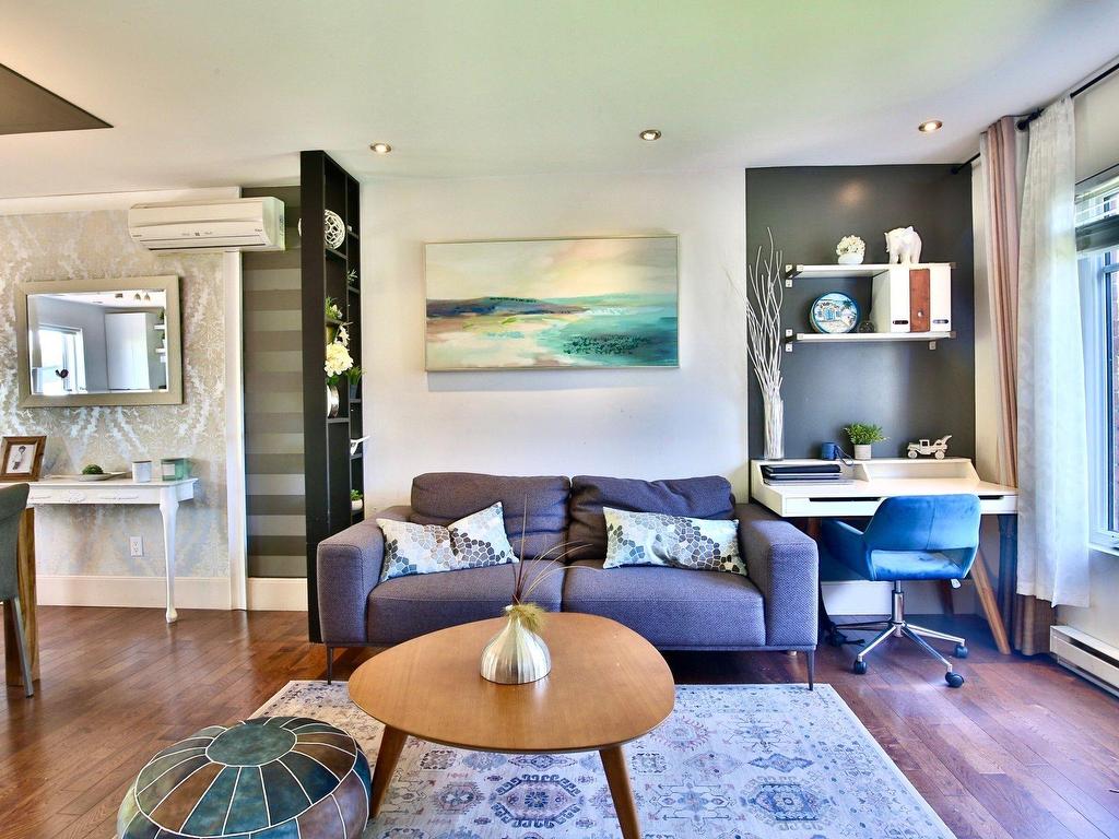 









3030


Rue Ovila-Hamel

,
Longueuil (Saint-Hubert),




QC
J3Y8R4

