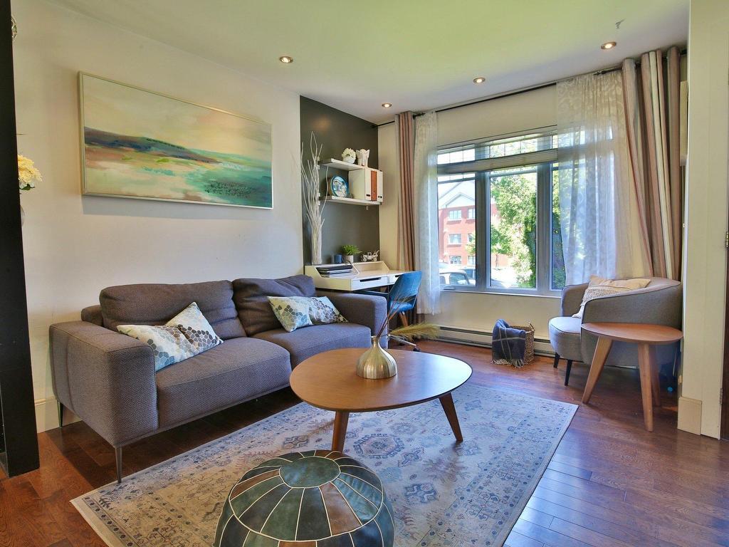 









3030


Rue Ovila-Hamel

,
Longueuil (Saint-Hubert),




QC
J3Y8R4

