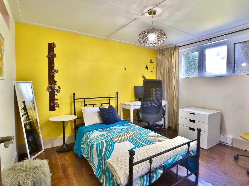 









3030


Rue Ovila-Hamel

,
Longueuil (Saint-Hubert),




QC
J3Y8R4

