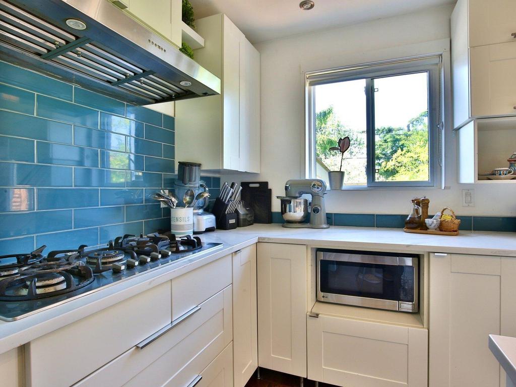 









3030


Rue Ovila-Hamel

,
Longueuil (Saint-Hubert),




QC
J3Y8R4

