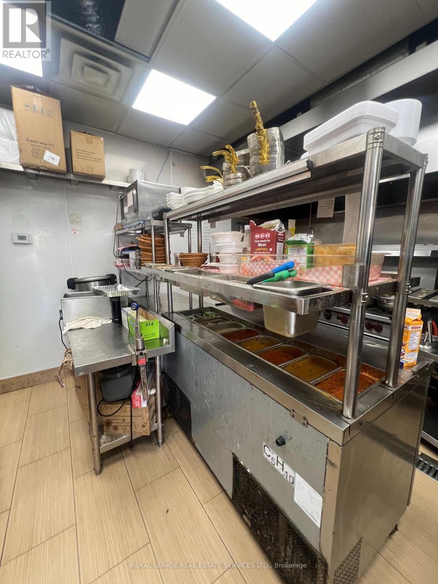 












51-52 - 9100 JANE STREET

,
Vaughan,




Ontario
L4K0A4

