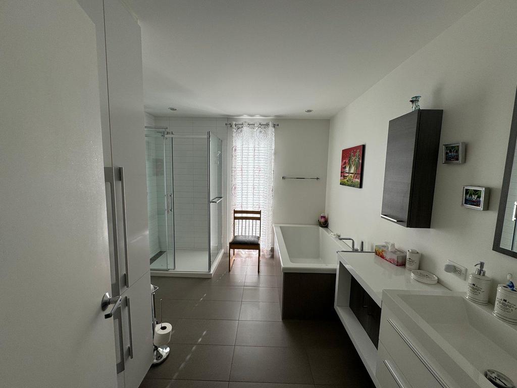 









218


Rue des Campanules

,
Baie-Comeau,




QC
G4Z0B2

