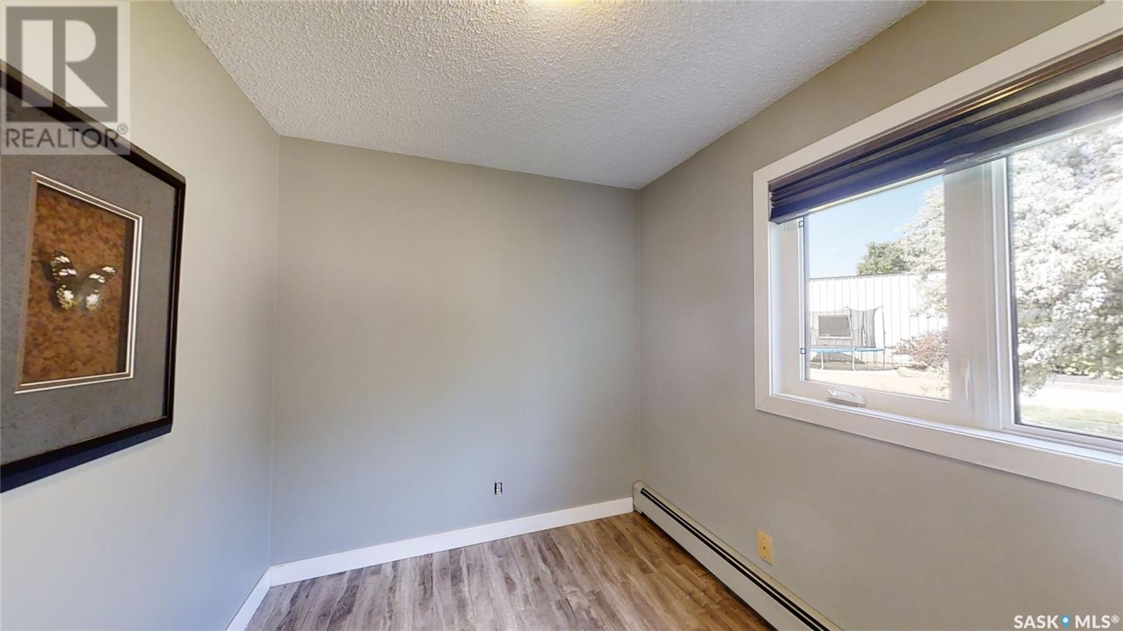 












Kindersley Acreage

,
Kindersley Rm No. 290,




Saskatchewan
S0L1S0

