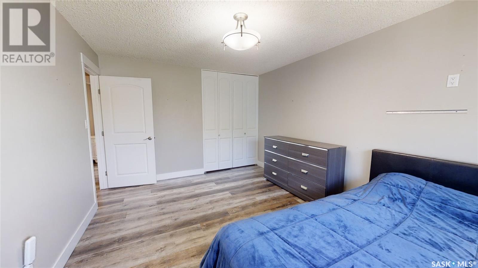 












Kindersley Acreage

,
Kindersley Rm No. 290,




Saskatchewan
S0L1S0

