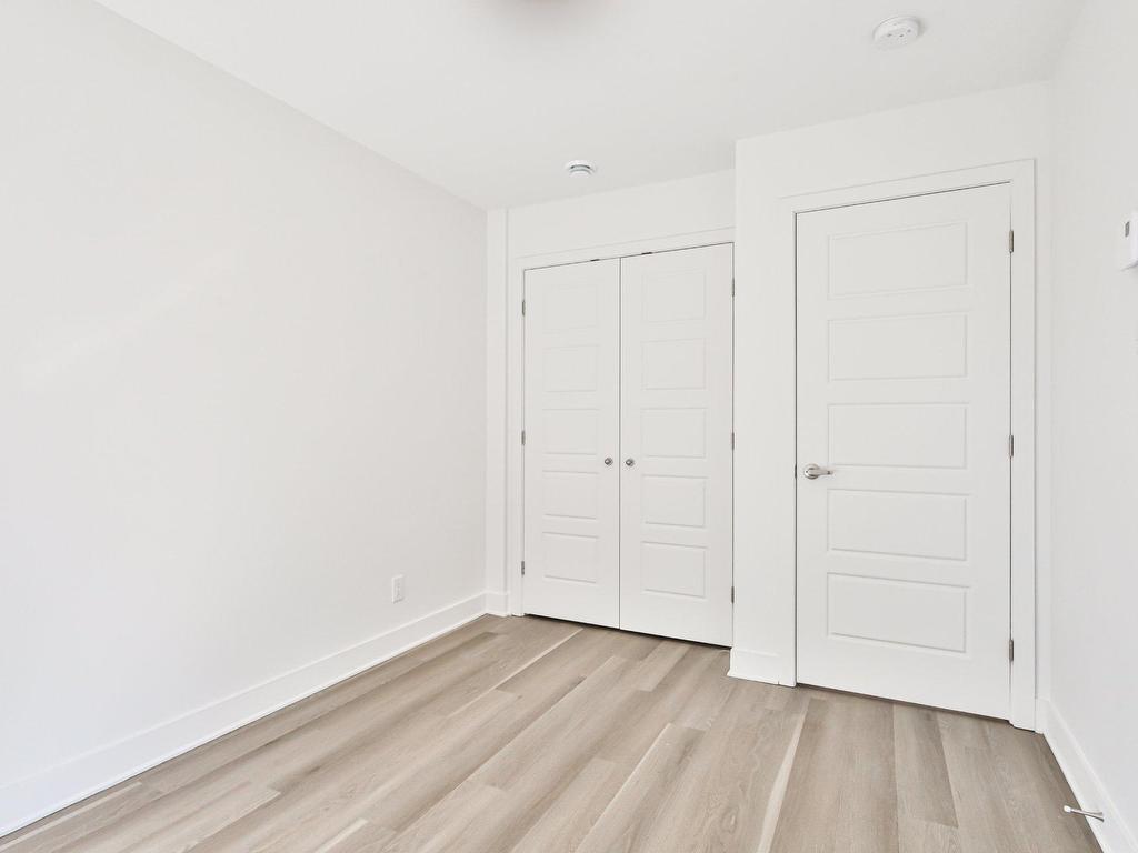 









54A


Rue Cousineau

,
Laval (Pont-Viau),




QC
H7G3J3

