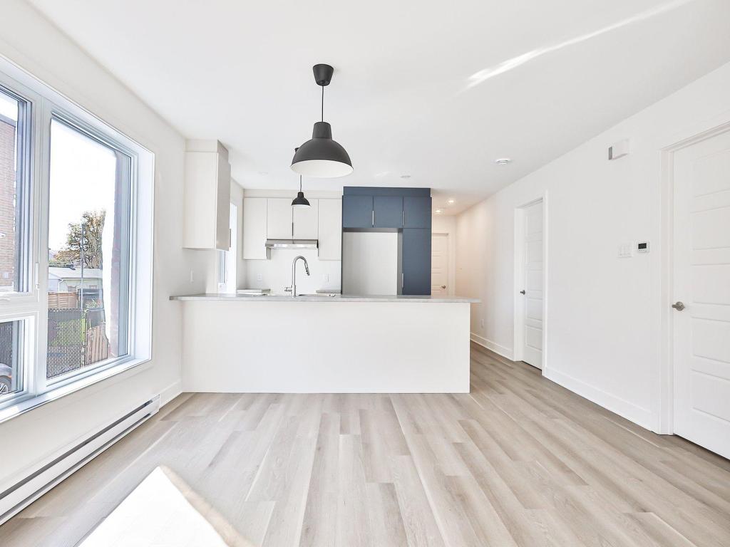 









54A


Rue Cousineau

,
Laval (Pont-Viau),




QC
H7G3J3

