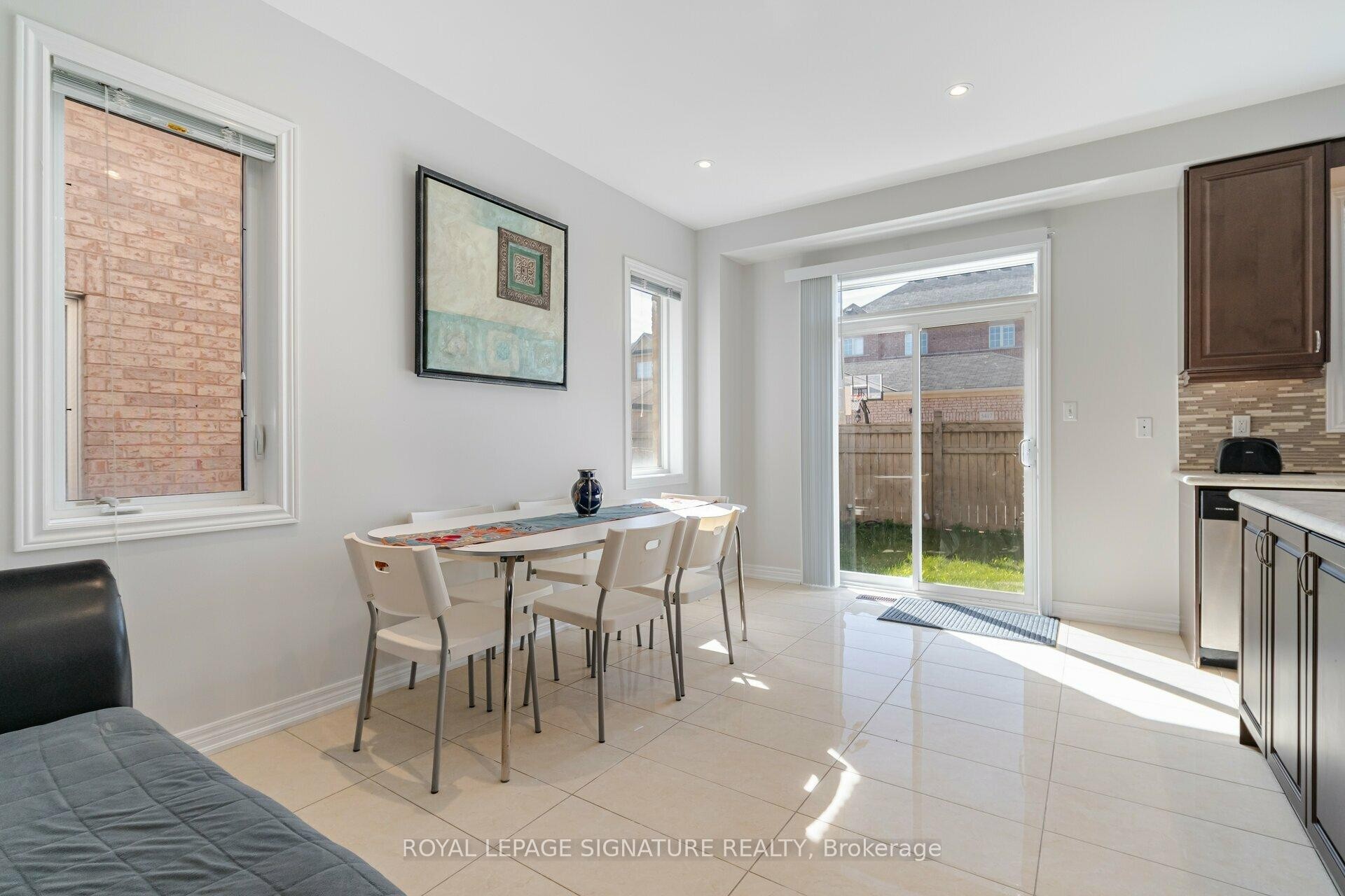 









5520


Meadowcrest

Avenue,
Mississauga,




ON
L5M 0V1

