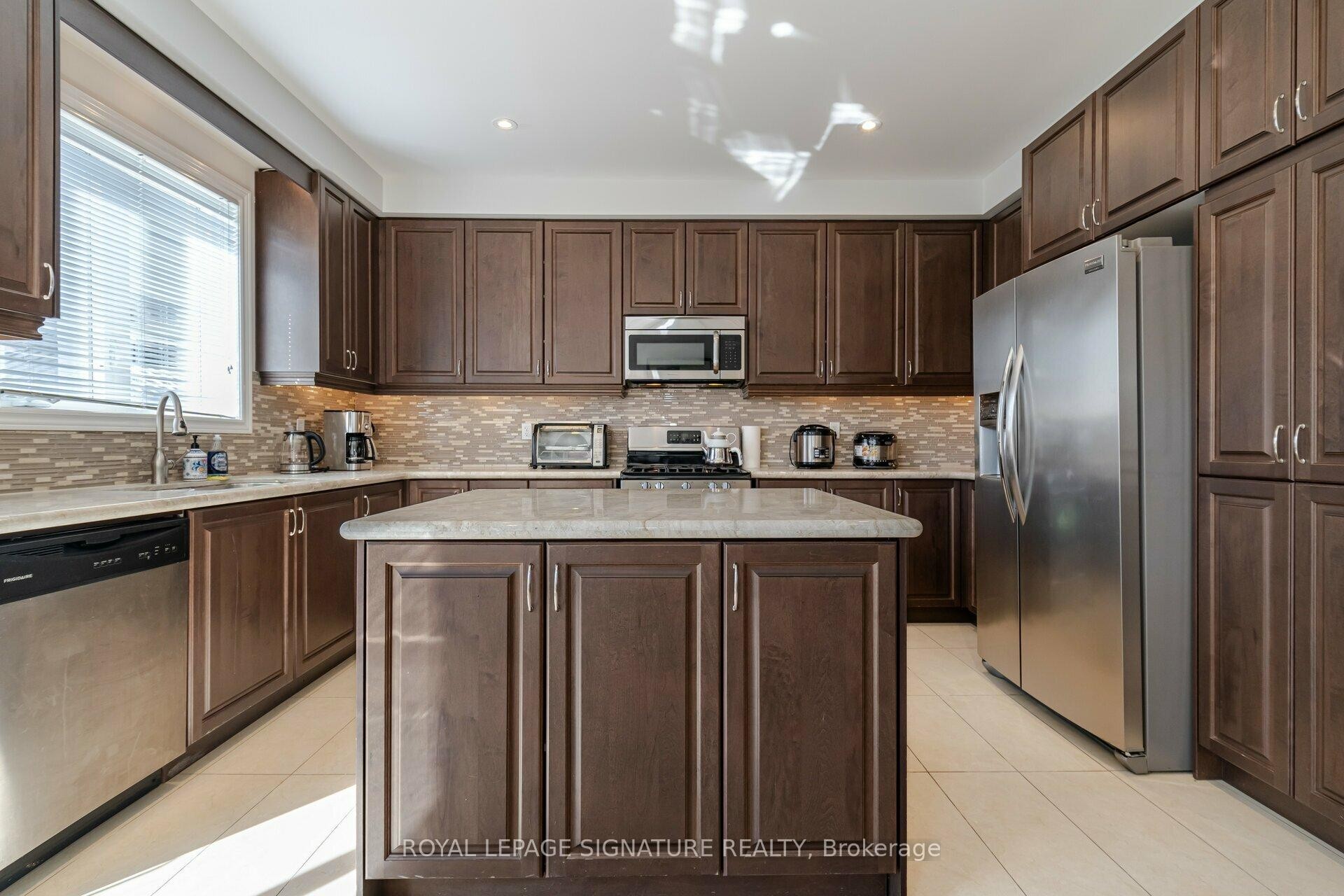 









5520


Meadowcrest

Avenue,
Mississauga,




ON
L5M 0V1

